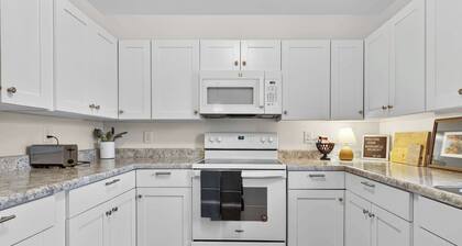 Belmont Gem | 4BR Stay Walkable to Downtown