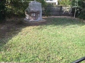 Property grounds - Private Self-contained 1 bedroom Studio with large grassed courtyard. (Nundah)