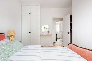 2 habitaciones, tabla de planchar con plancha y wifi gratis