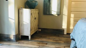 Interior - Lakeview Room With Hand-Painted Decor, Antique Bath (Bigfork)