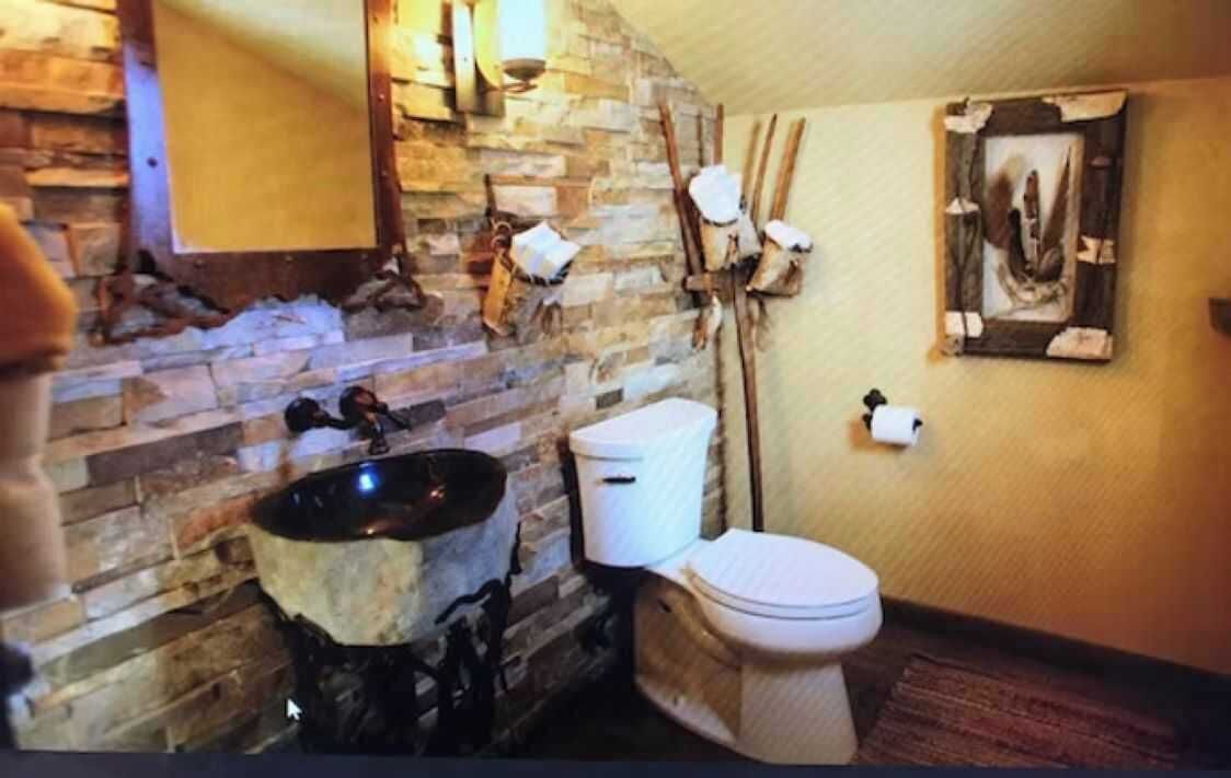 シャワー、ヘアドライヤー、タオル