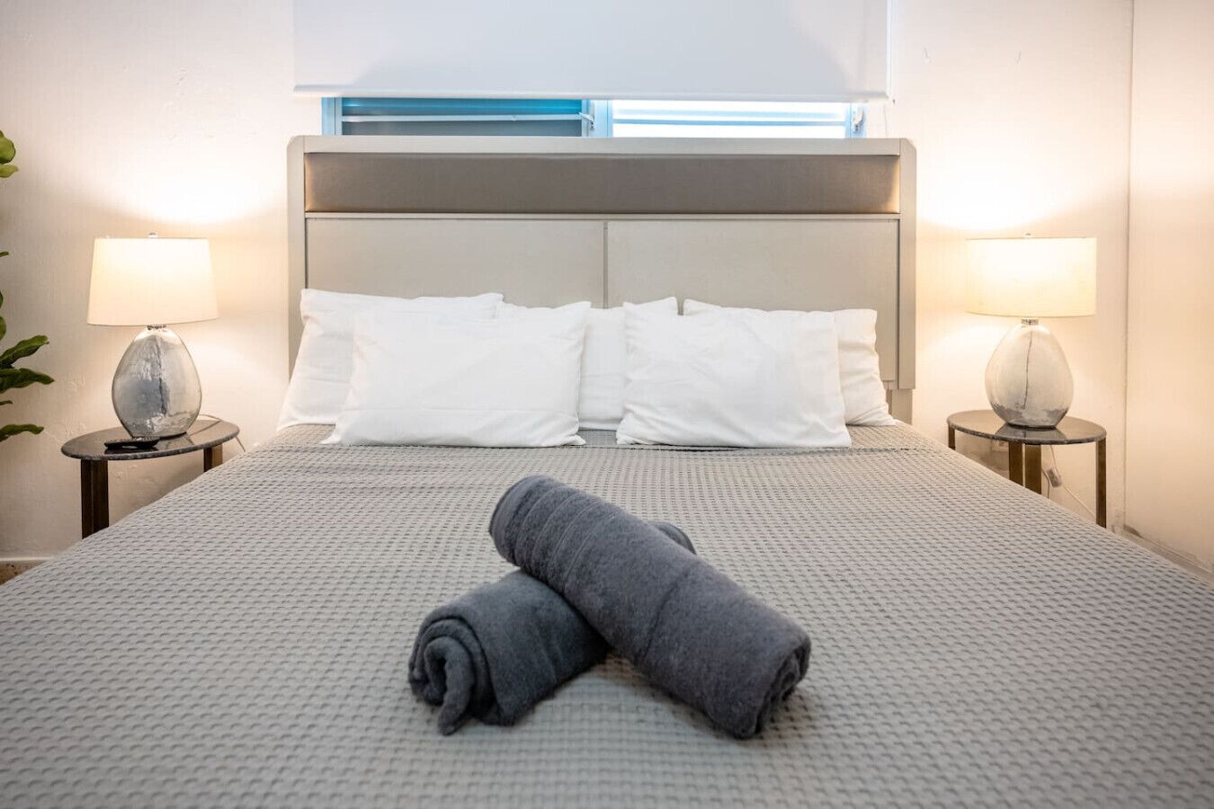 書桌、免費 Wi-Fi