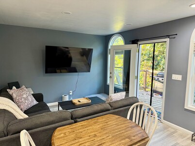 Fantastic 1-bedroom Cabin in peaceful Makanda, Pet-Friendly!