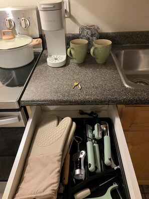 Private kitchen - The Owls Nest Est. 2024 (Maple Ridge)