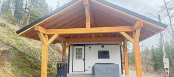 Cataldo’s hidden 2 bedroom gem minutes from skiing and Coeur d’Alene