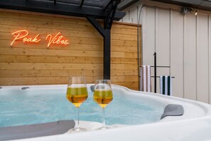 Outdoor spa tub - New Listing: Family Ski Lodge, Hot Tub, Pickleball (South Salt Lake)