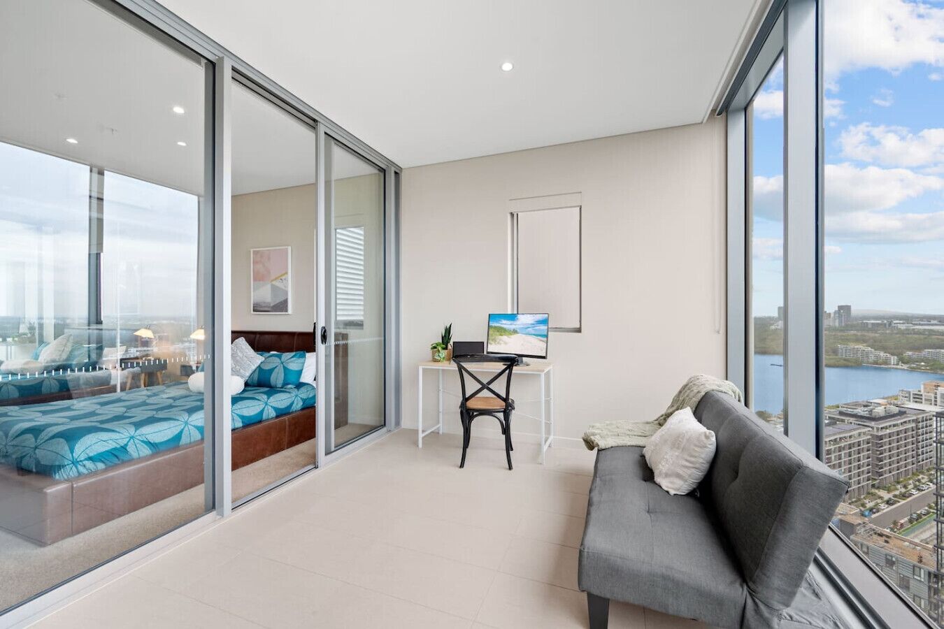 Desk, iron/ironing board, WiFi, bed sheets