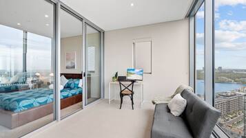 Desk, iron/ironing board, WiFi, bed sheets