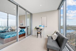 デスク、アイロン / アイロン台、WiFi、ベッドシーツ