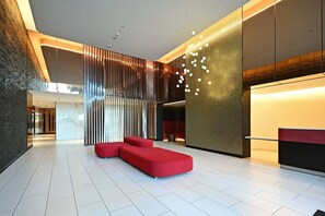 Lobby - High-Rise Haven with Spectacular Skyline Views (Wentworth Point)