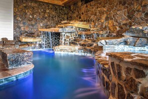 Spa - Mountain Escape w Indoor Pool Hot Tub, Game Loft (Sevierville)