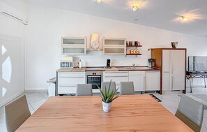茶具/咖啡用具、冰箱、微波炉、烤箱