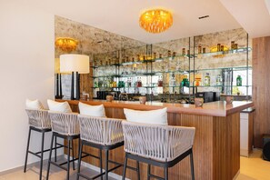 Bar (in der Unterkunft)