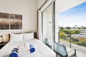 Laptop workspace, iron/ironing board, free WiFi - The Dune Lofts (Scottsdale)