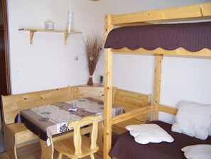 Tabla de planchar con plancha 