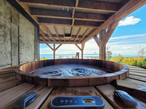 Les Éboulements: Chalet, View, Spa & Activities