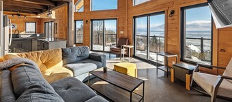 Les Éboulements: Chalet, View, Spa & Activities