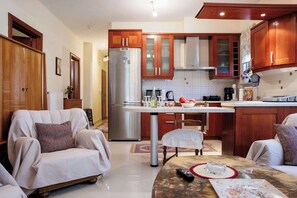 House | 2 bedrooms - Anastasia s Kastoria Cozy Modern Garden Retreat (Kastoria)