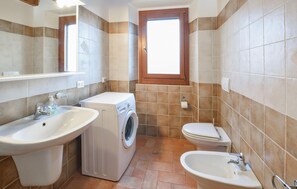 Shower, hair dryer - 2 bedroom amazing apartment in Loiano (Loiano)