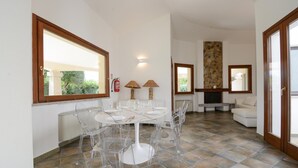 Dining - Cozy home in Costa Rei (Costa Rei)
