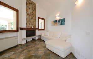 TV - Cozy home in Costa Rei (Costa Rei)