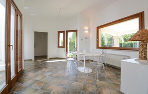 Dining - Cozy home in Costa Rei (Costa Rei)