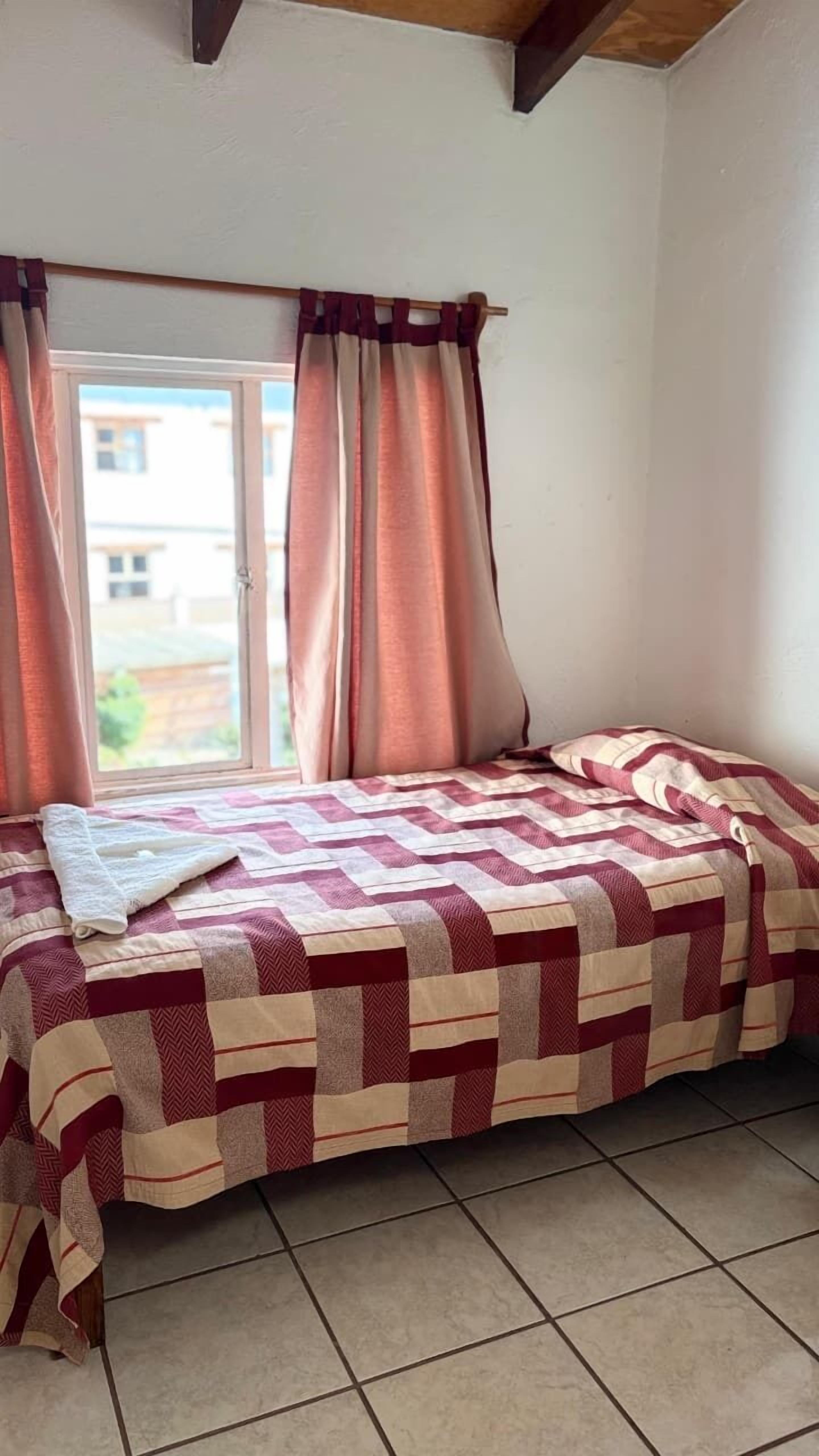 Skrivebord, arbejdsområde til bærbare computere, gratis Wi-Fi