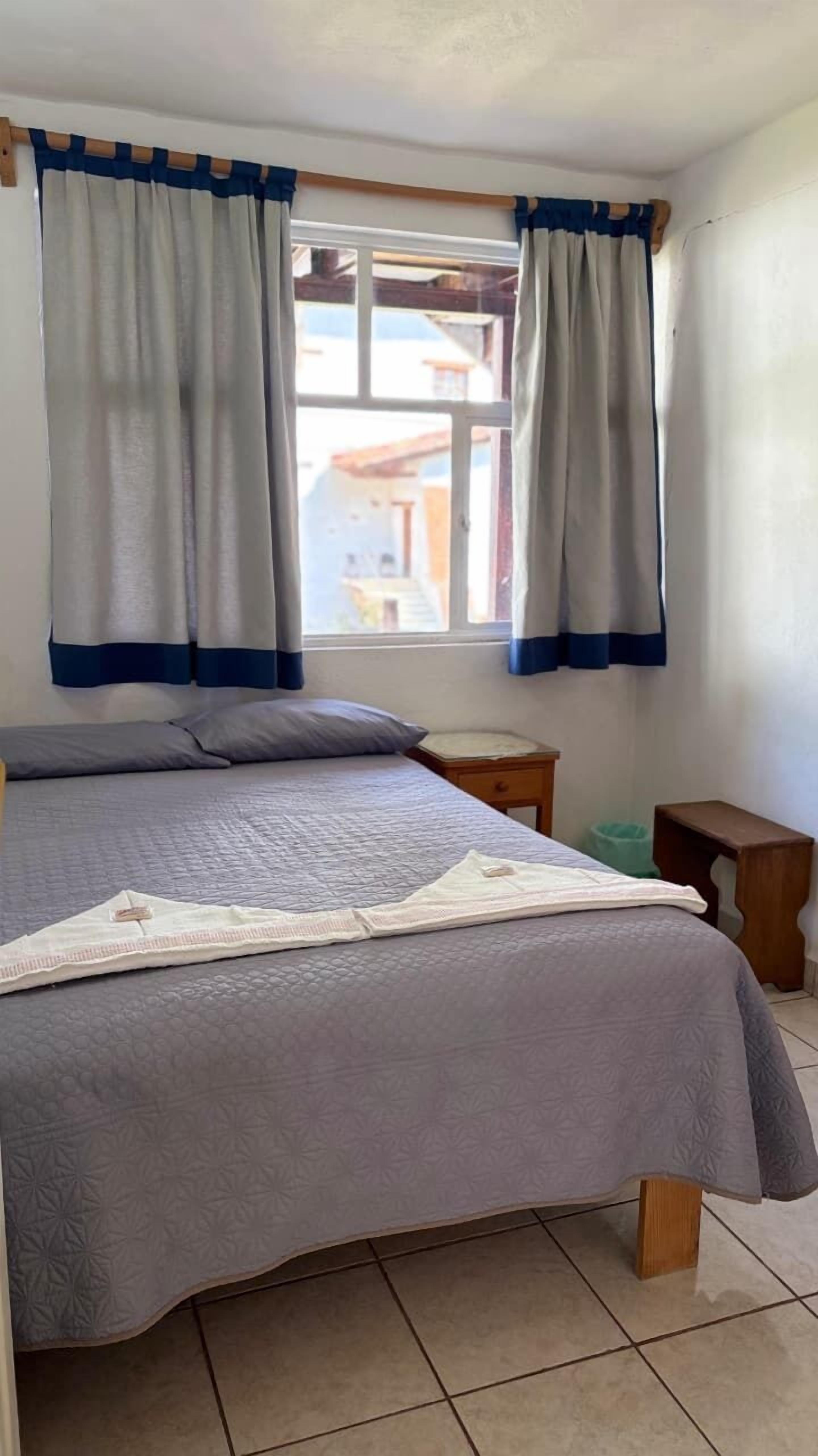 Bàn, khu vực làm việc phù hợp cho laptop 