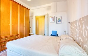 1 camera, ferro/asse da stiro, Wi-Fi gratuito