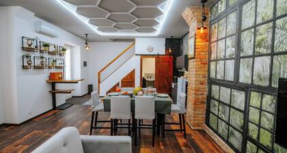 1-Minute Walk to Main Square, Wellness Access