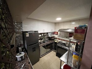 Private kitchen - hostal milagros (Chancay)