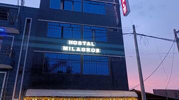 Fachada de la propiedad