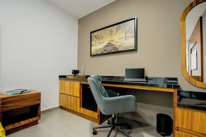 Superior Double Room | In-room safe, desk, laptop workspace, blackout drapes - Zenyt Hotel Boutique (PLAYA DEL CARMEN)