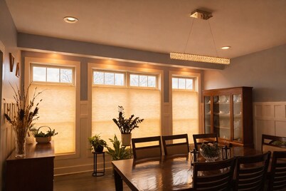 NFL Draft 3 BR w a private bath in each BR + outdoor pavilion w grill