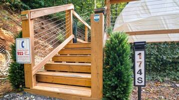 Enceinte de lâhĂ©bergement