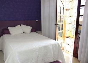 Silitysrauta/-lauta, Wi-Fi, vuodevaatteet