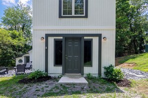 Exterior - Hokie Haven on Harding (Blacksburg)