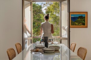 Dining - Baía II – Elegance and Comfort (Funchal)