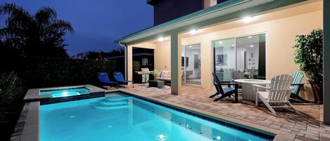 Et oppvarmet basseng