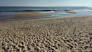 Unclassified image, 2 of 35, button - BRAND NEW North OC 3BR + Loft Sleeps 12, 5 baths Walk to Pool & Beach (Ocean City)