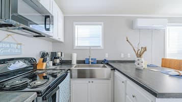 Microwave, oven, stovetop, dishwasher