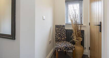 Beautiful 3-Bed Home with Hot Tub in Ross-on-Wye
