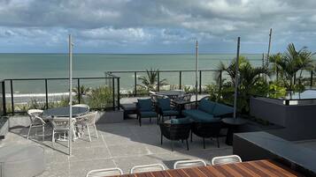 Basic Apartment | Terrace/patio