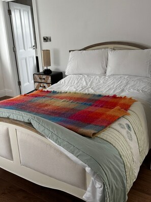 Room - A large 4 bed family home to make great memories in the West Coast of Ireland. (Westport)