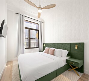 Internet, bed sheets - SOHO NYC - vibes • Loft ceilings • mins to NYC (Hoboken)