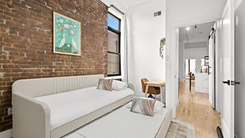 Internet, bed sheets