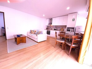 TV - Caparica Escape By Gt House (Almada)