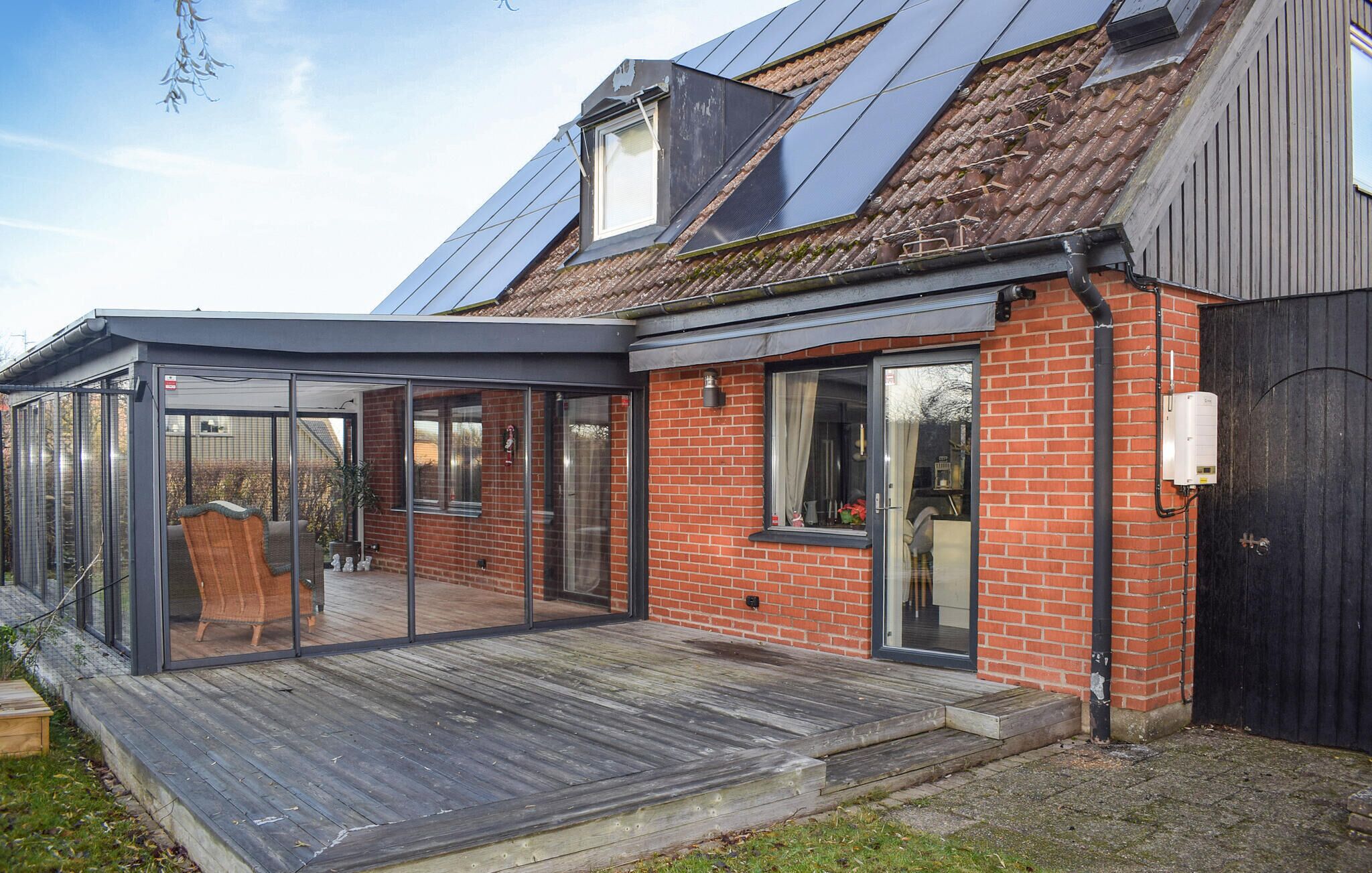 المنشأة من الخارج