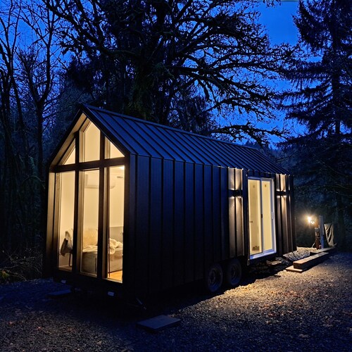 Experience "Big Living" in a Modern Tiny House - Central PNW Location