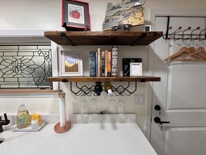 Interior - Golden Sunset Studio (Brookings)